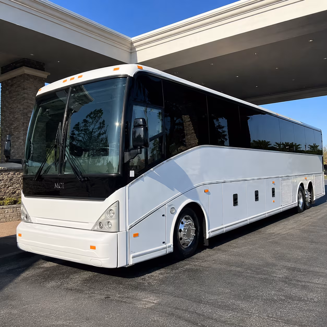 bus rental options for plantation trips