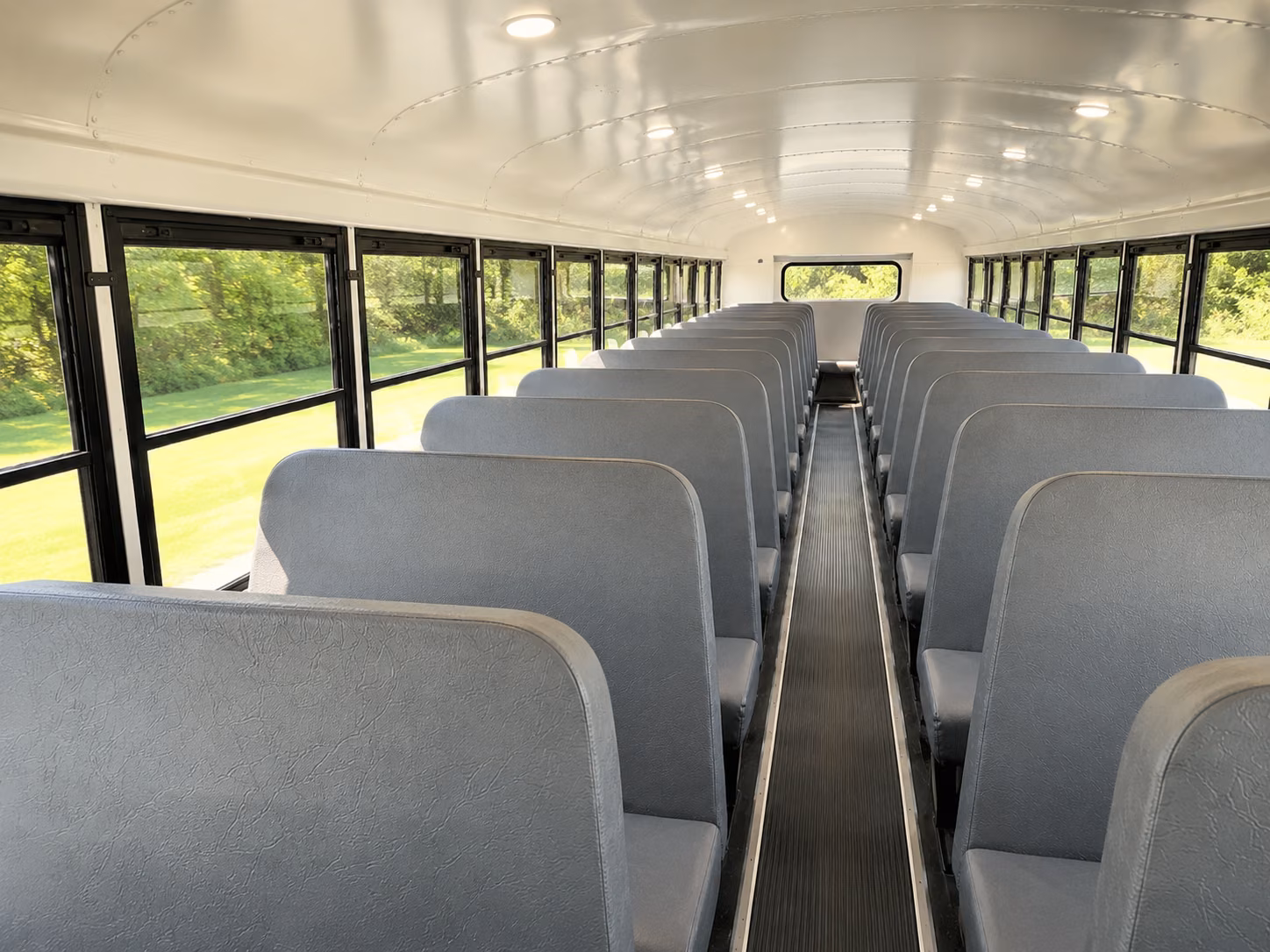 high school and middle school bus rentals for plantation field trips