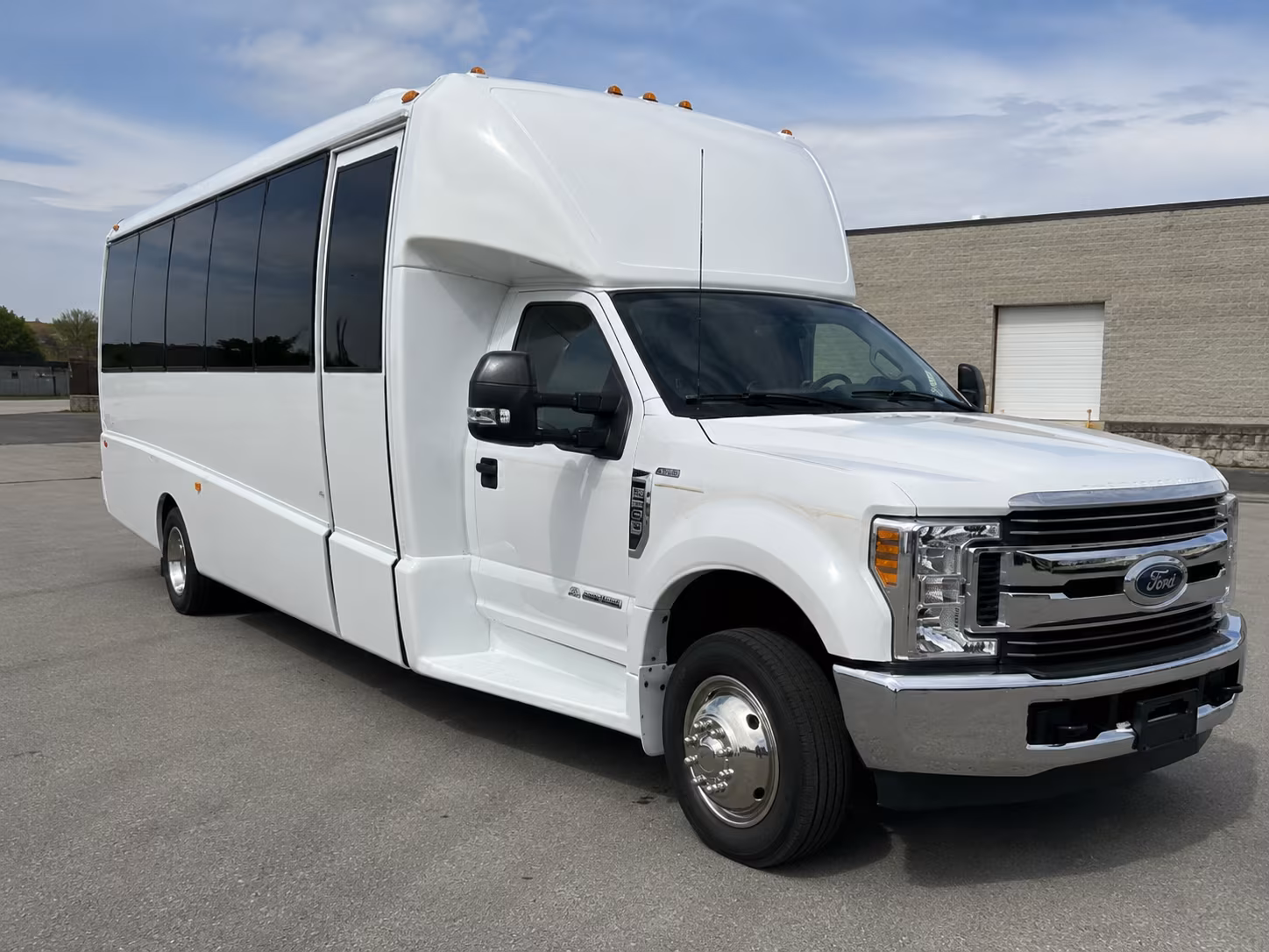 museum bus rentals for plantation school groups