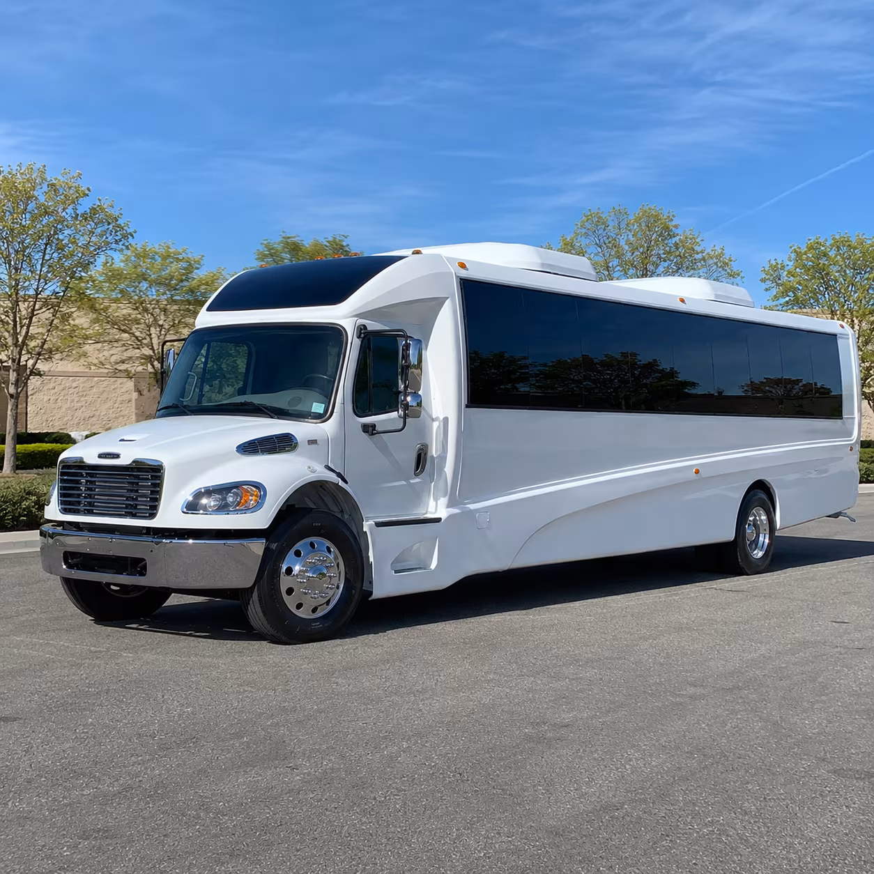 plantation 28 passenger minibus