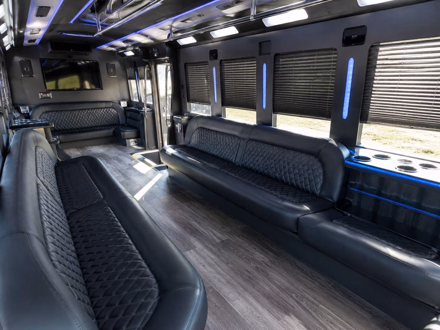 prom and homecoming party buses for plantation schools