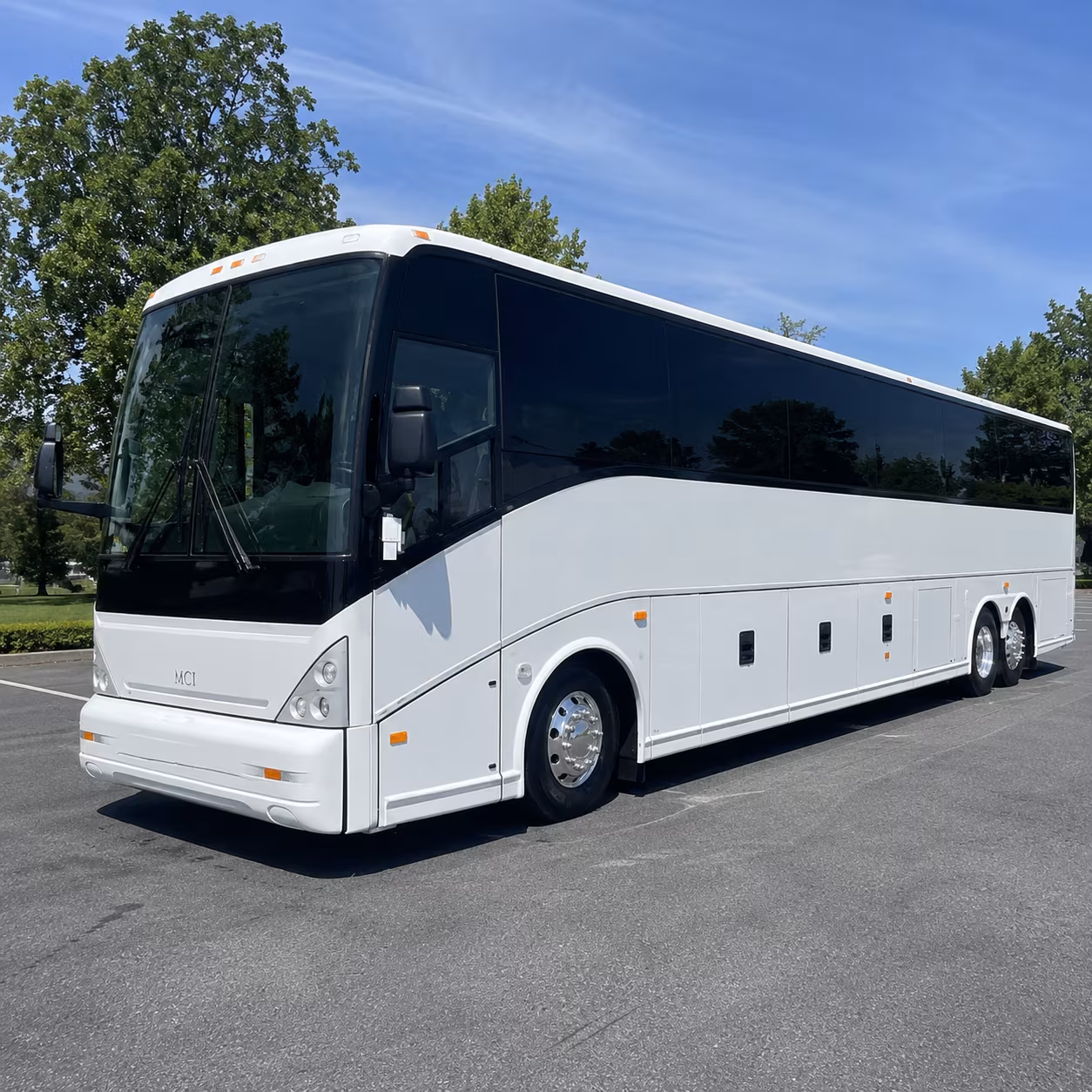 wedding day bus rentals for plantation ceremony and reception transfers